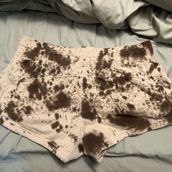 Lululemon tie-dye terry cloth shorts - Picture 4 of 5